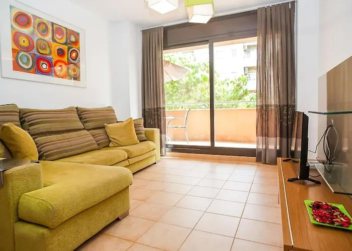 Apartment Al47 Spacious Near Fenals Lloret de Mar