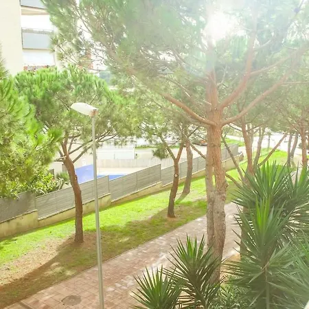 Al47 Spacious Near Fenals يوريت دي مار